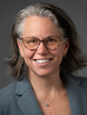 Rebecca Newell HR headshot.
