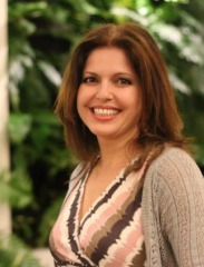 Headshot Ana Emlinger