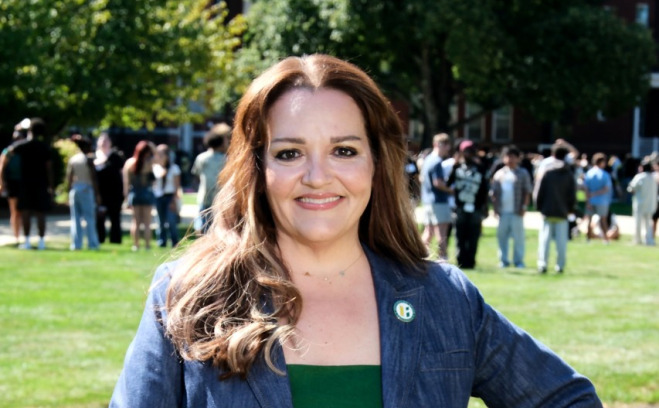 President Donna Hodge headshot outside on quad.