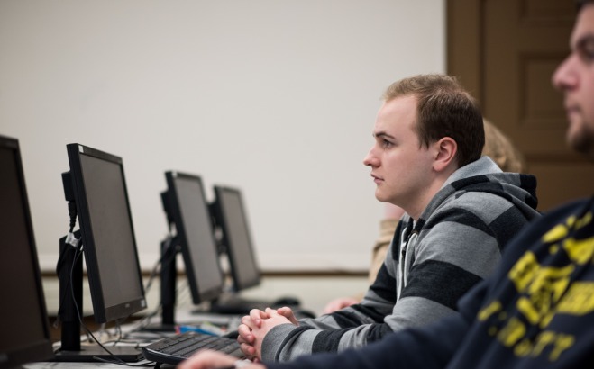 students and computers 