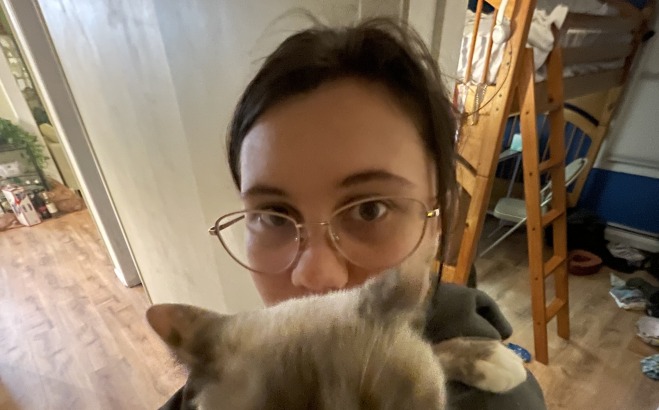 Ceceilia Simion ACT tutor selfie with her cat
