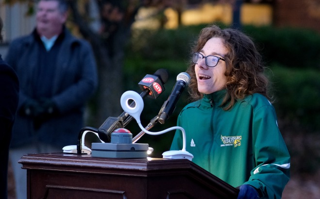 Michael Burns ACT, SGA President speaking at tree lighting