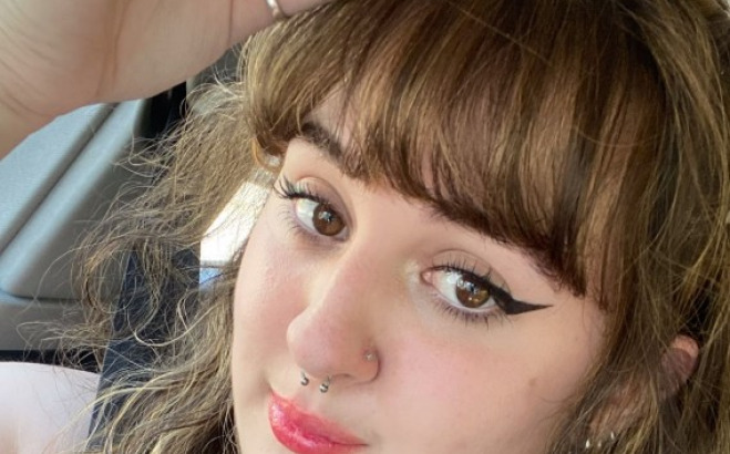 ACT Victoria Feldman selfie in car.