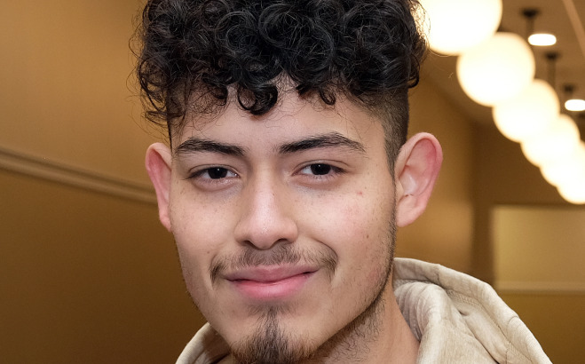 Ever Perez Alvarado STEM mentor headshot.