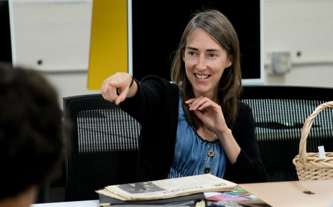 Cillea Houghton, alum talks to students in Rob Carr's class. No one is listening project