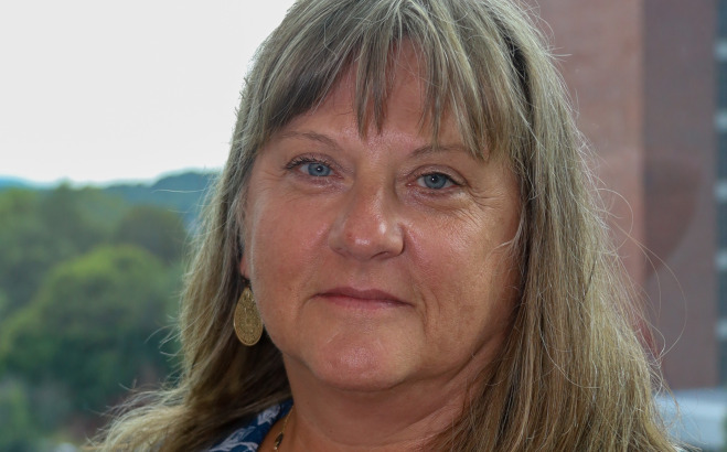 Headshot of Paula (Ashford) Stefanakos.