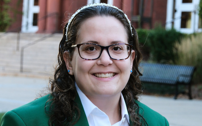 Headshot of Leah Silverstein Presidential Ambassador.