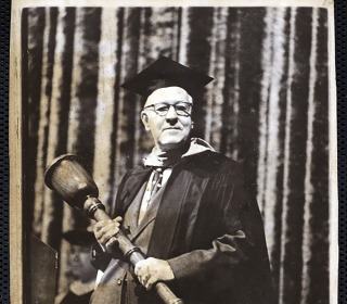 Portrait of Walter Harrod '40