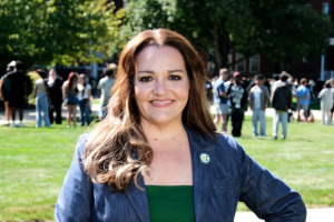 President Donna Hodge headshot outside on quad.