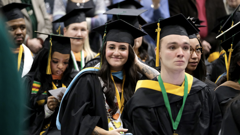 Graduates at Winter 2023 commencement ceremony