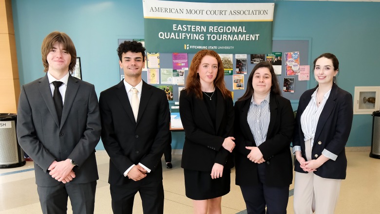 Members of the moot court team in Hammond G lobby Nov 23