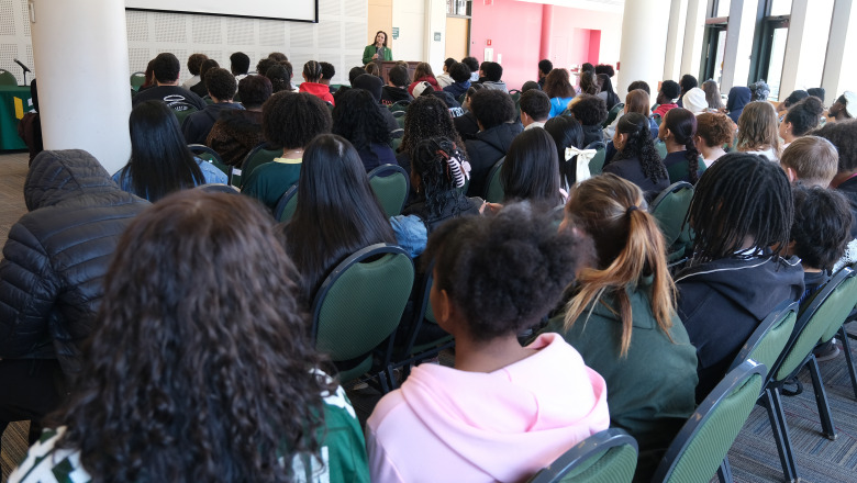 President Hodge speaks during Accepted Student Visit Day