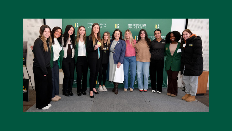 She Soars Luncheon with students with Gigi Marvin and President Hodge