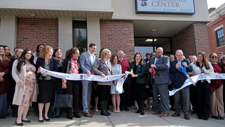Ribbon-cutting Welcome Center celebration