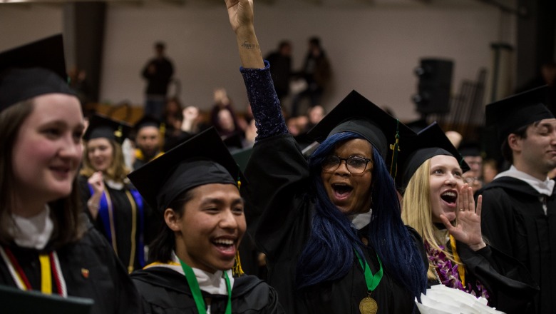 University hosts 2019 winter commencement ceremony University hosts 2019 winter commencement ceremony