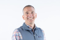 Adjunct instructor Craig Sheil wins MassCUE Pathfinder award