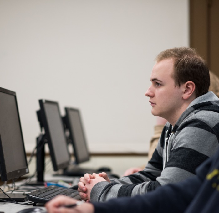 students and computers 