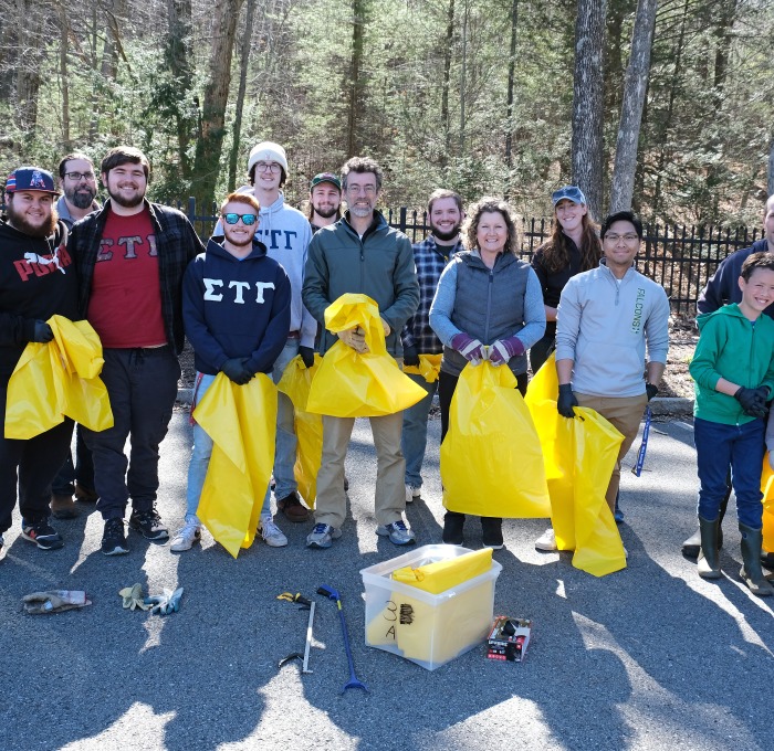 Earth Day Clean up volunteers in McKay parking lot 