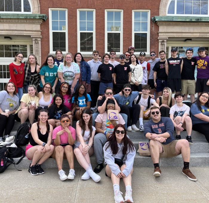 Fraternity and sorority group on steps of Edgerly