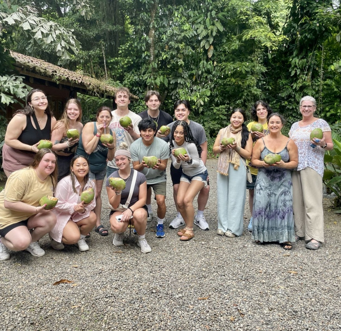Group shot of nursing students in Costa Rica.