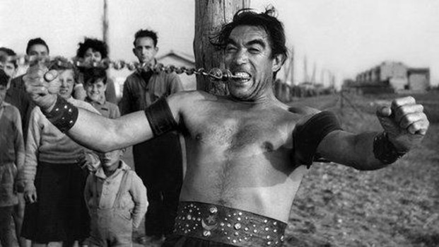 An image from Fellini's La strada