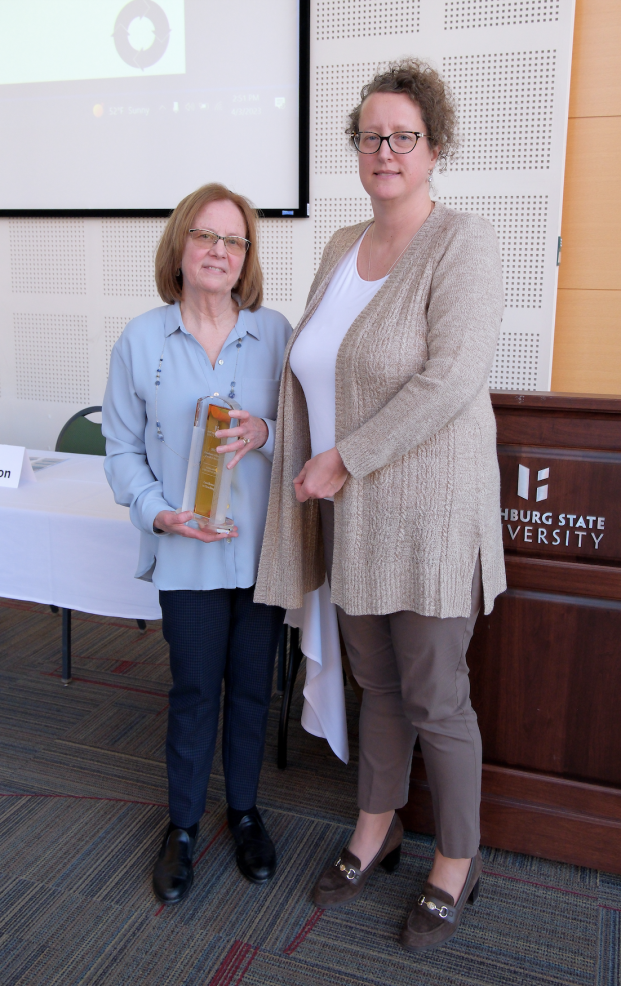 Photo of Margaret O'Hearn Curran, recipient of 2023 graduate education faculty award, with Pat Marshall
