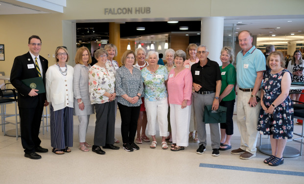 Group of alumni at the retired educators lunch