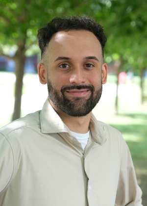 Head shot of Eliezer Rivera from Admissions outside